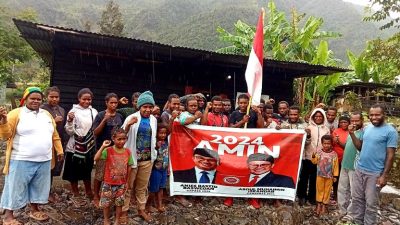 Dari Puncak Jaya Mulia Papua, Relawan The President Center AMIN 2024 Gemakan Perubahan