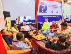 FORUM JAMSOS DESAK KEMENSOS KEMBALIKAN HAK 7,3 JUTA WARGA PENERIMA PBI JKN