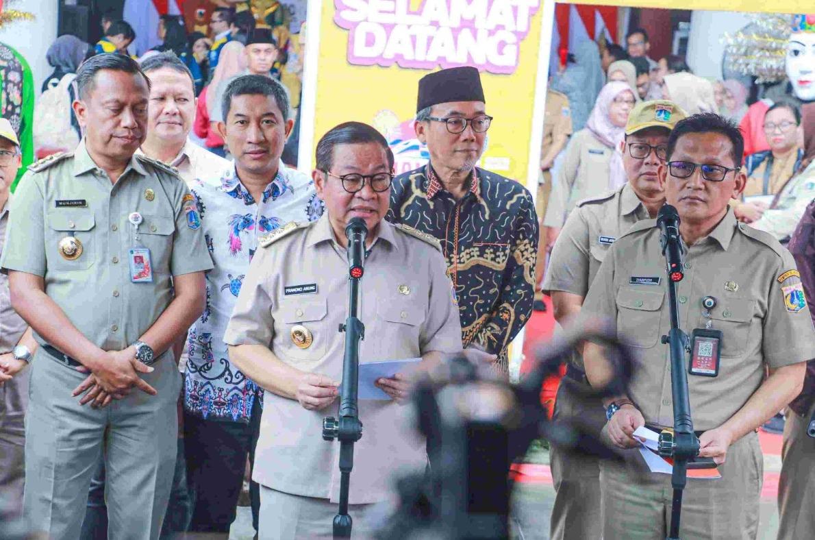 Gubernur DKI Pramono Anung Buka Job Fair Gelombang III
