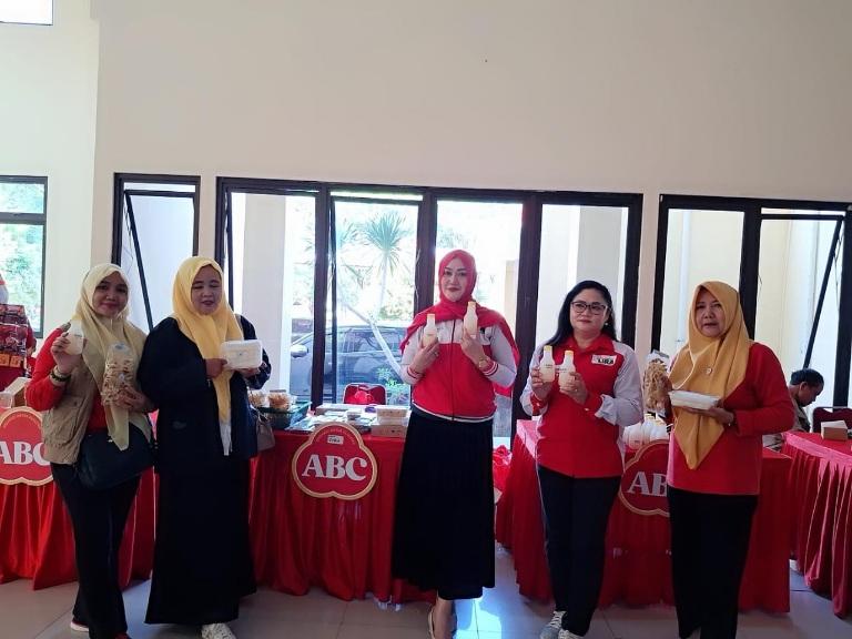 Perempuan Lira Antusias Meriahkan Kegiatan GOW di Bekasi