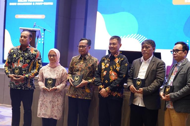 Kemenko Polkam Gelar Seminar Literasi Digital untuk Jawa Barat Tangguh